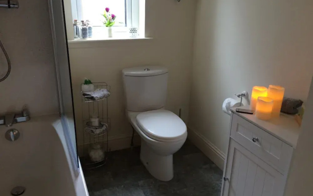 Woodgrove Apartment