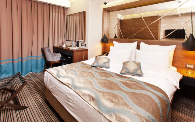 Artur Hotel