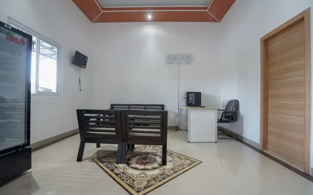 OYO 945 Mega Kost 2
