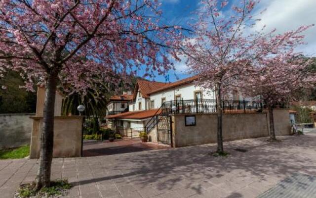 Hotel La Terraza De Puente Viesgo вид на фасад