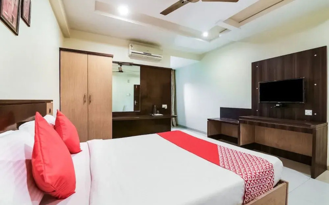 OYO 6285 Hotel AR Grand