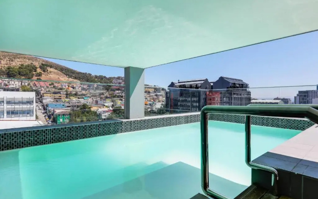 Stylish Central Apartment near Table Mountain