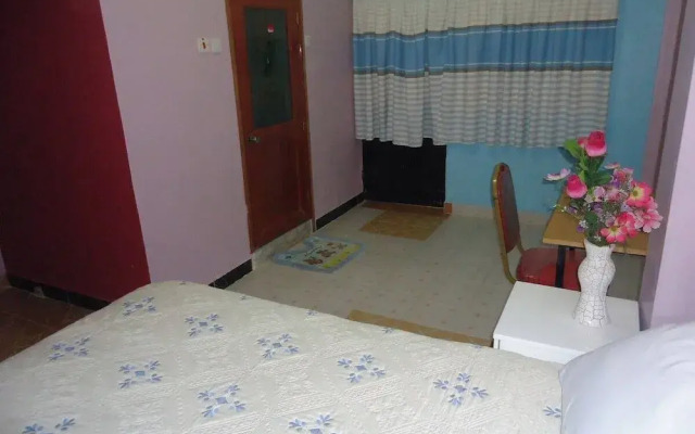 Twin Spot Guest House Naivasha