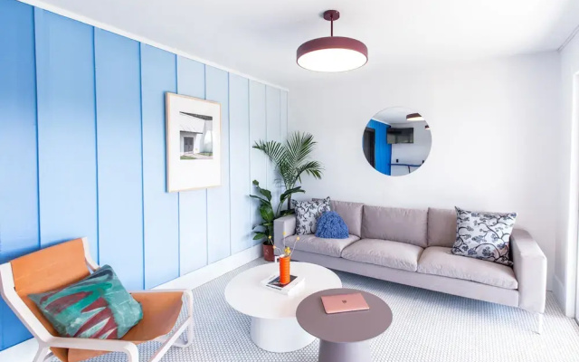 The Iris Motel