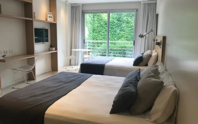 Lemon Suites