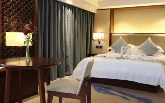 Henson Hotel