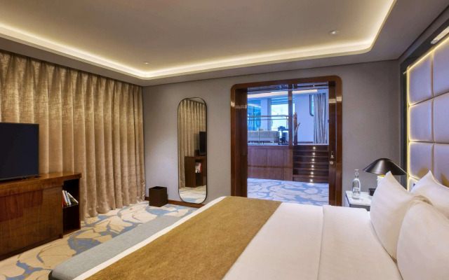 Queen Elizabeth 2 Hotel by Accor