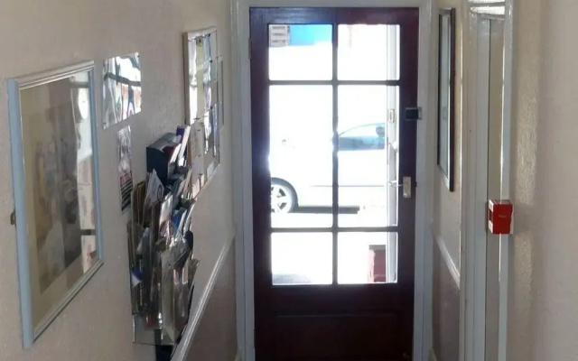 Sea Dogs Guest House