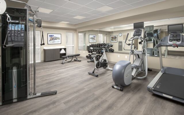 Candlewood Suites Alexandria West 2