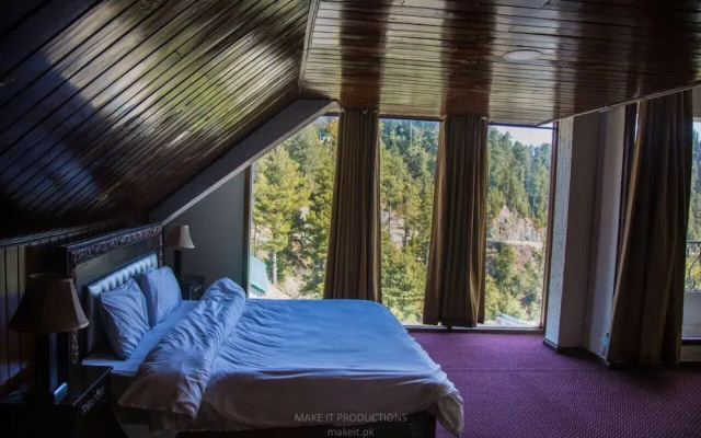 Daisy Dot Hotel