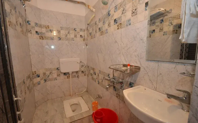 Walkin Shiva P Guest House