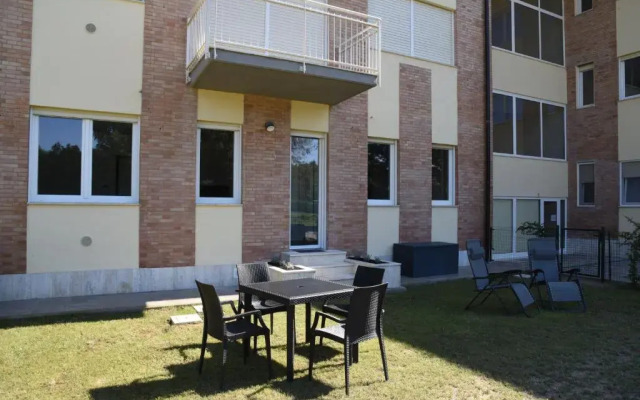 Residence Il Piviere App 7 with Private Garden