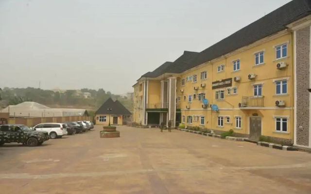 Dorakings Hotel