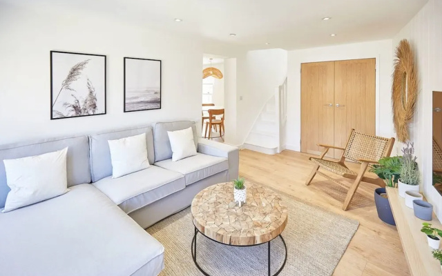 Host Stay Cosy Coastal Golden Lion Apartments