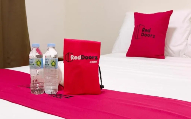 C Plaza Residences by RedDoorz