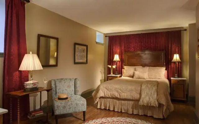 The Lafayette Inn