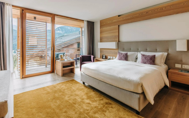 Lajadira Hotel & Spa