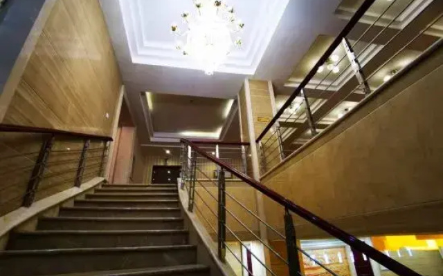 Zhenglanqi Chahar Business Hotel