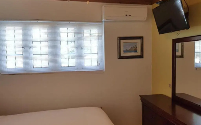 Golden Palms B & B