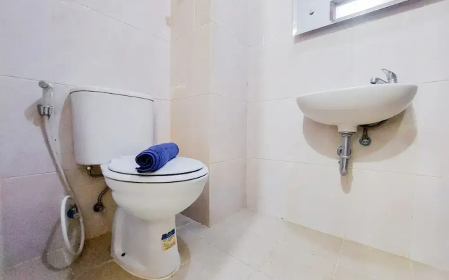 Homey And Elegant Studio Amazana Serpong Apartment