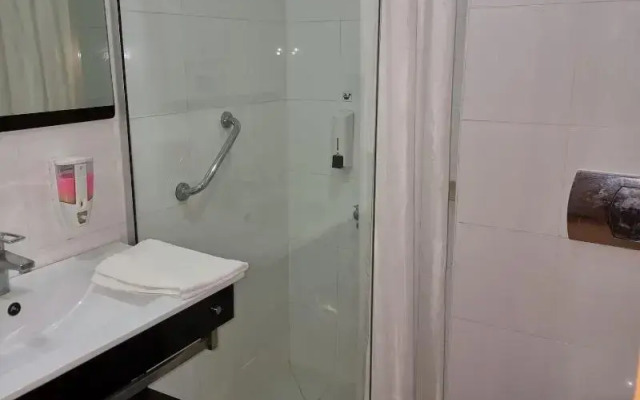 Ararat Hotel