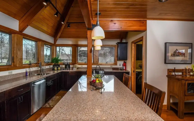 Splash Mountain House