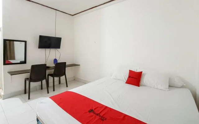 RedDoorz @ Al Muhajir Homestay Kendari