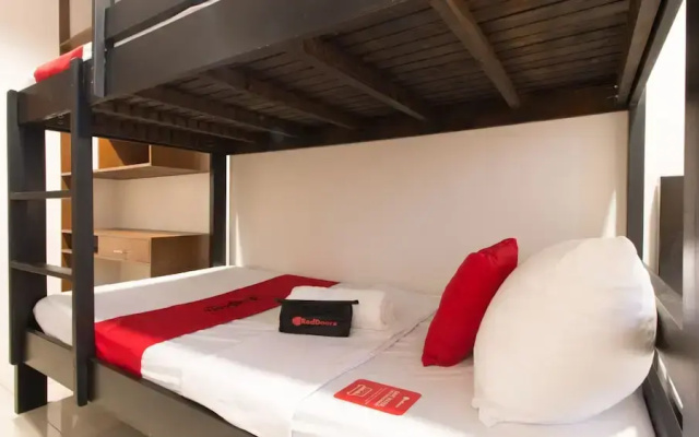 RedDoorz Plus @ Diola Villamonte Bacolod