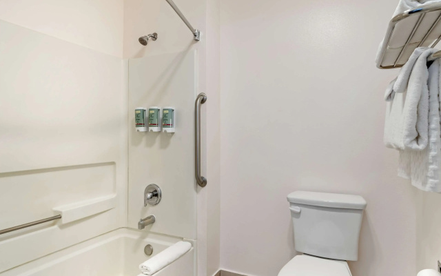 Best Western Salinas Monterey Hotel