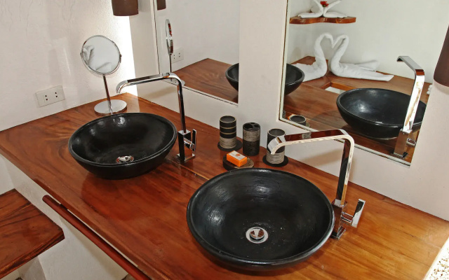 Kawayan Holiday Resort