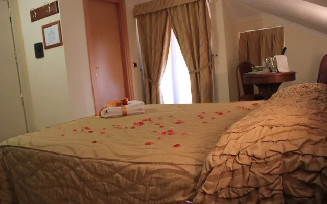Lion's Hotel