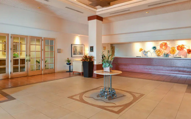 Red Lion Hotel Woodlake Conference Center