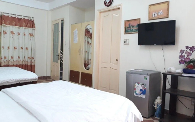 OYO 827 Bach Duong Hotel