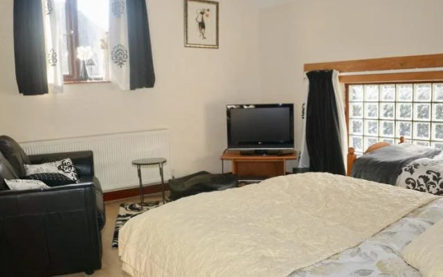 Ravencar Farm Bed and Breakfast