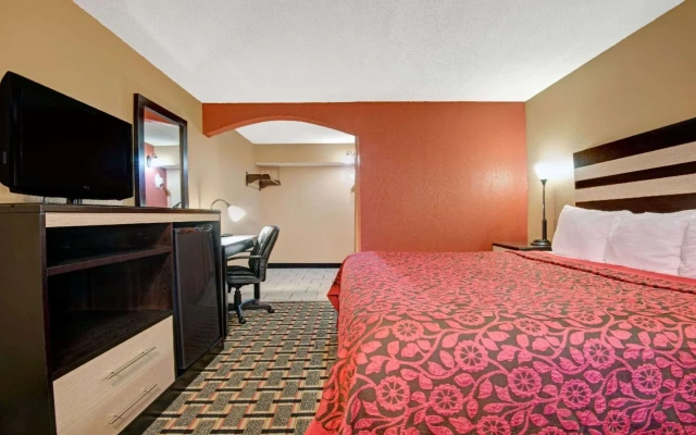 Days Inn by Wyndham Kansas City