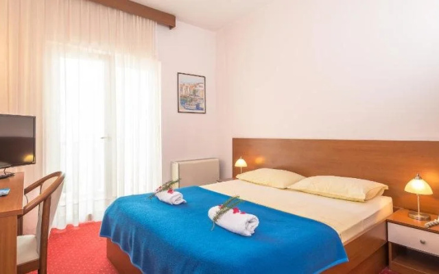 Hotel Neva