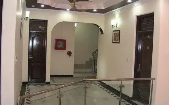 Agra Mahal