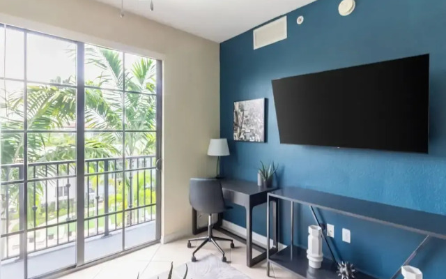 Miramar Apartments By Landing