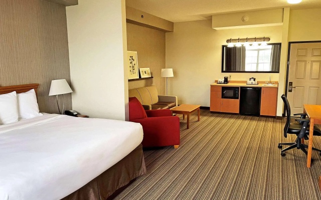 Country Inn & Suites by Radisson, Findlay, OH