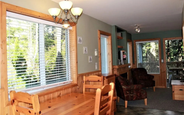 Natures Edge Cottage
