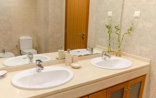 JOIVY Graca Luminous 2-BR Apartment w/Terrace