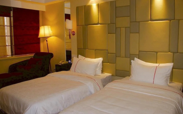 Jinghu Hotel