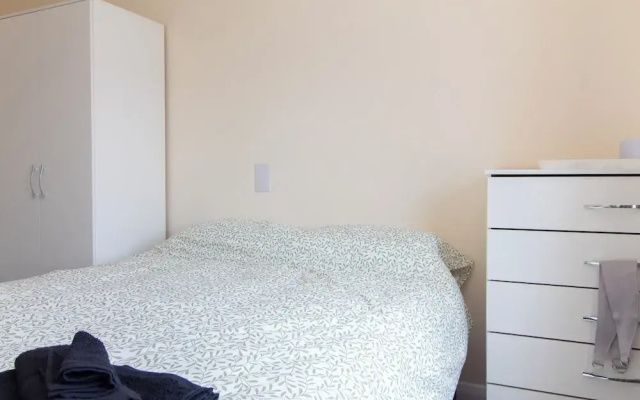 Brookvale Guest House Room 11