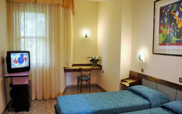 Hotel Napoleon Rimini – City & Station