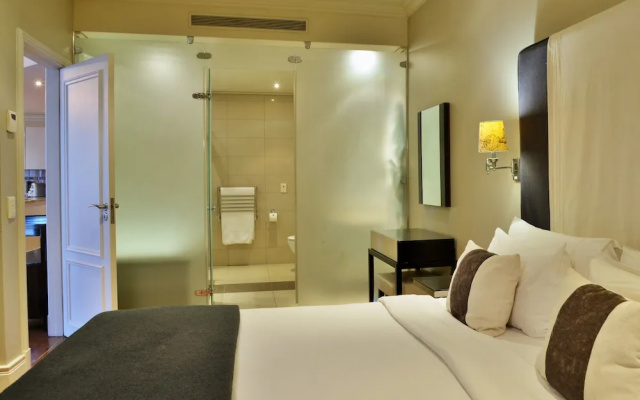 Cape Royale Luxury Hotel & Residence