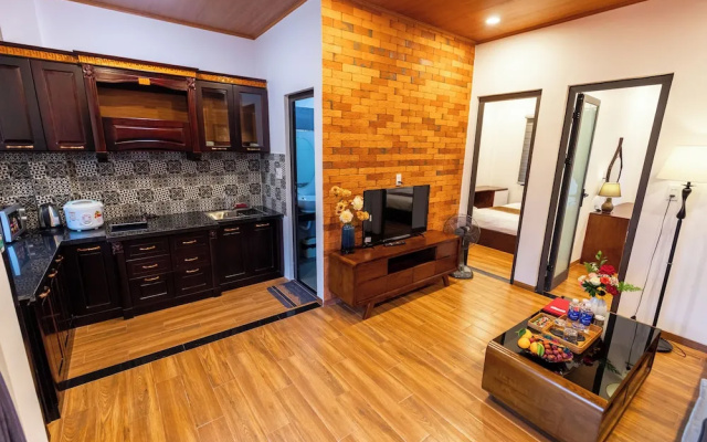 Iris Hill Villa Hue