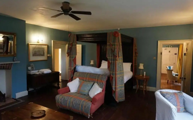 Red Lodge Country House