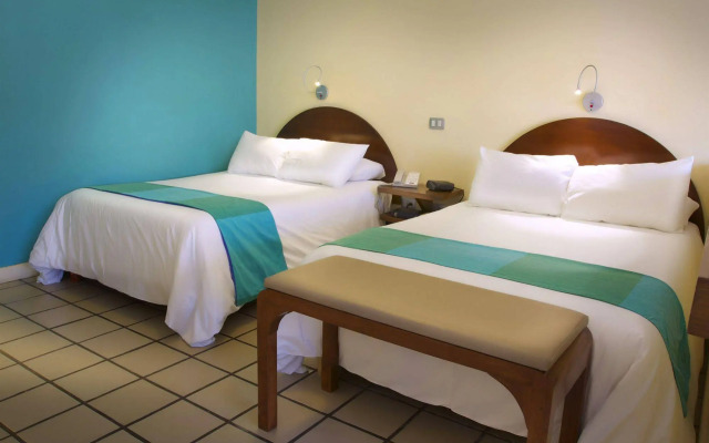 The Westmarine Waterfront Hotel
