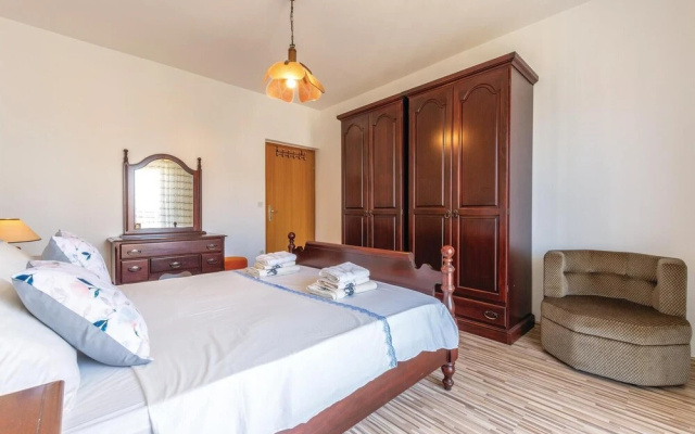 Amazing Home in Podstrana With Wifi and 2 Bedrooms
