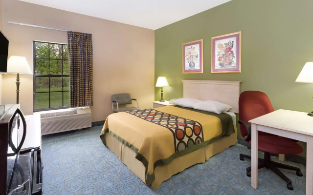 Super 8 by Wyndham Freeport